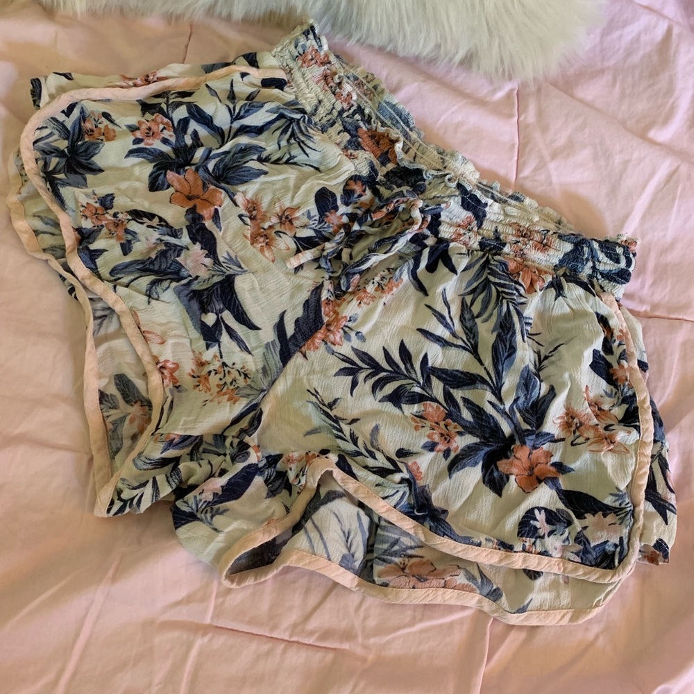 American Eagle floral shorts